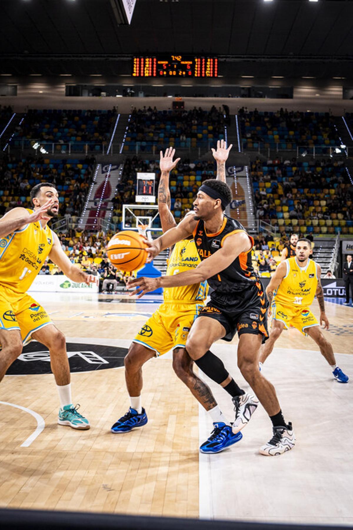 Kameron Taylor, en una de sus acciones ante el Gran Canaria.