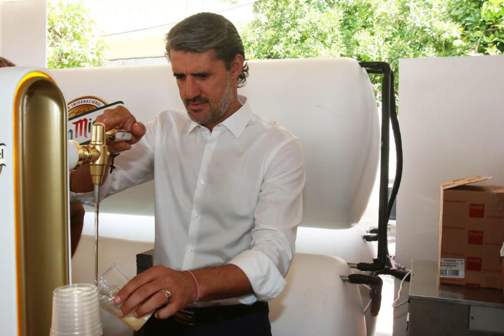 Martín Aguilar, Caminero, Rafael Gil, Basti y Hamyan Al Thani, entre otros, visitan la feria de día en una cita ya tradicional en los días festivos de la ciudad