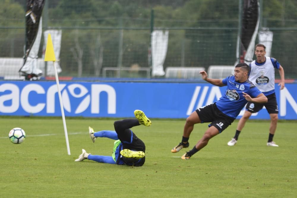 El internacional suizo se ha reincorporado este martes a los entrenamientos del Deportivo para preparar el partido ante la Real Sociedad.