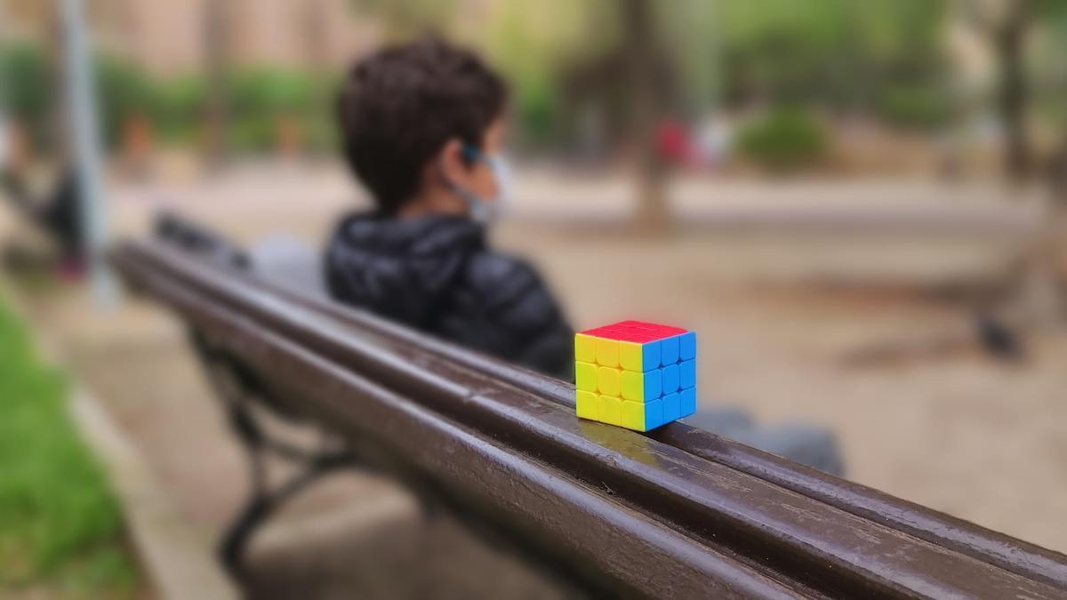 Ximai, un pequeño genio castellonense del cubo de Rubik