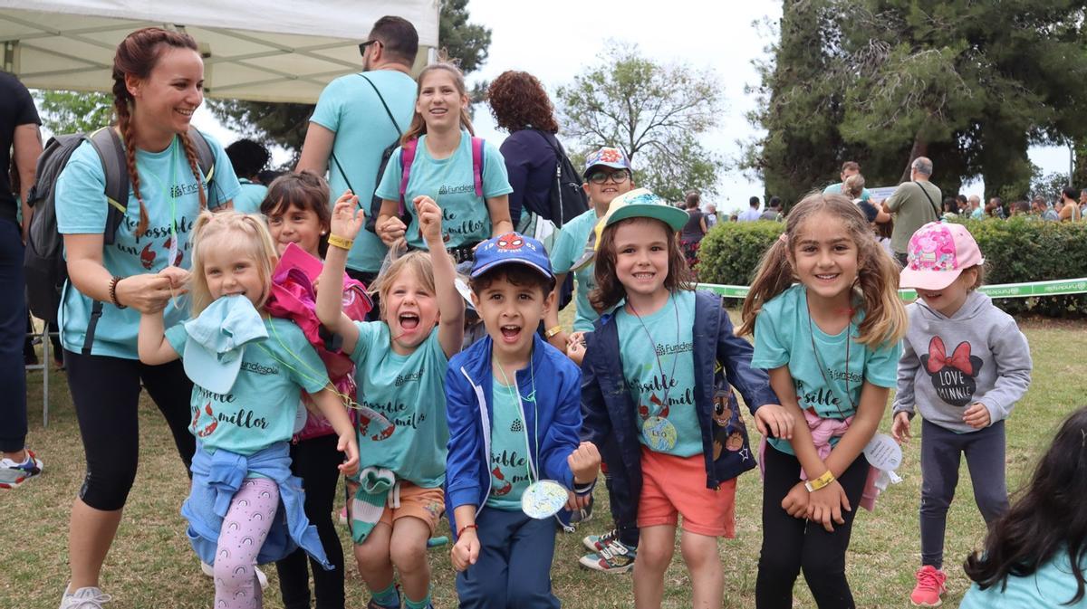 Miles de personas han participado este domingo en  la fiesta de Fundesplai en el Parc Nou del Prat de Llobregat