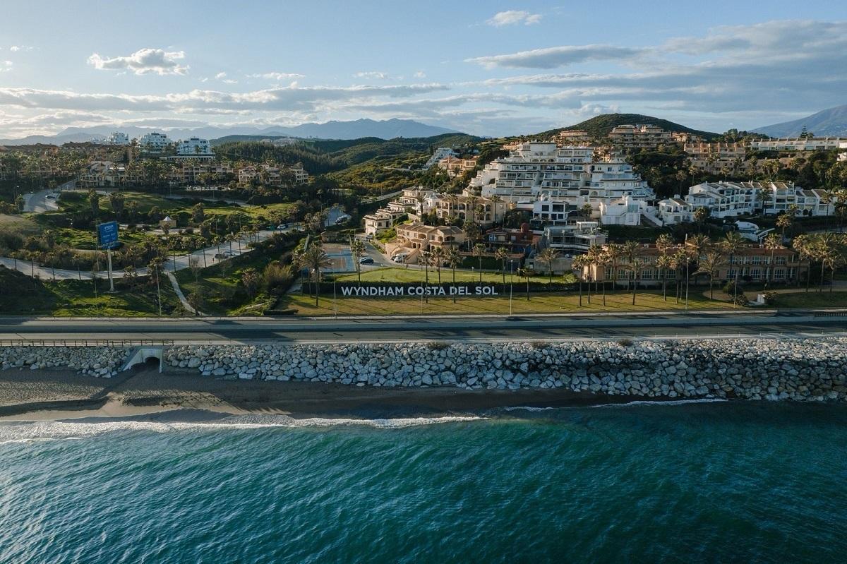 Una imagen aérea de un hotel de la Costa del Sol, en Málaga.
