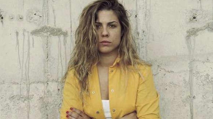 Miriam Rodríguez, caracterizada como una presa.  // FOX