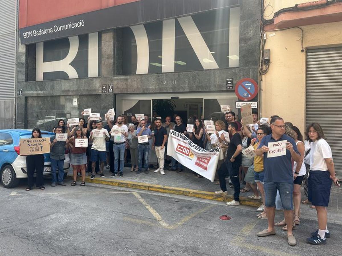 Movilización de la plantilla de 'Badalona Comunicació', este miércoles 18 de junio