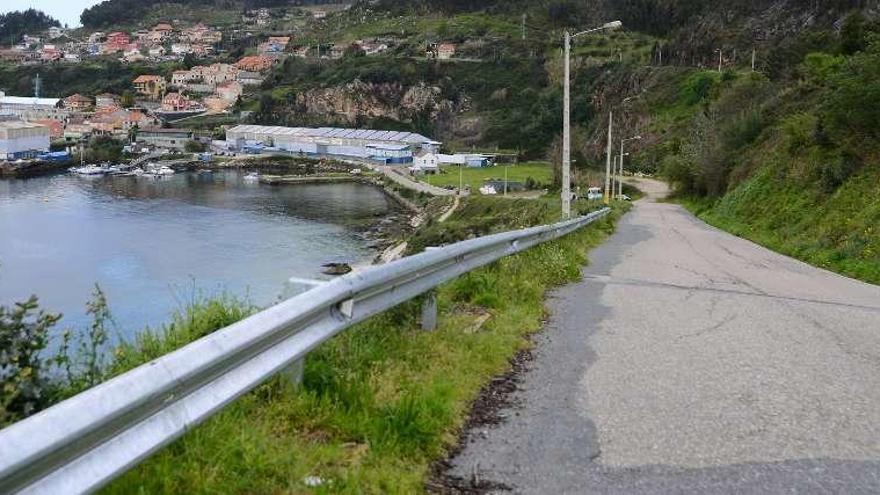 Las farolas en la bajada desde la PO-551. // Gonzalo Núñez