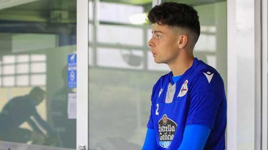 Alberto, portero del juvenil, en la convocatoria del Deportivo para recibir al Sporting