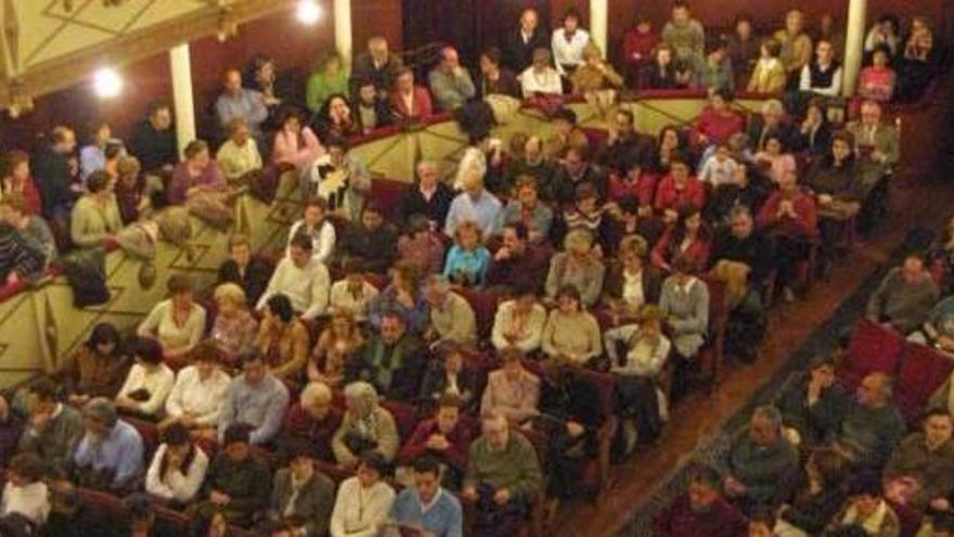 El Teatro Reina Sofía se llenará hoy de ambiente deportivo.