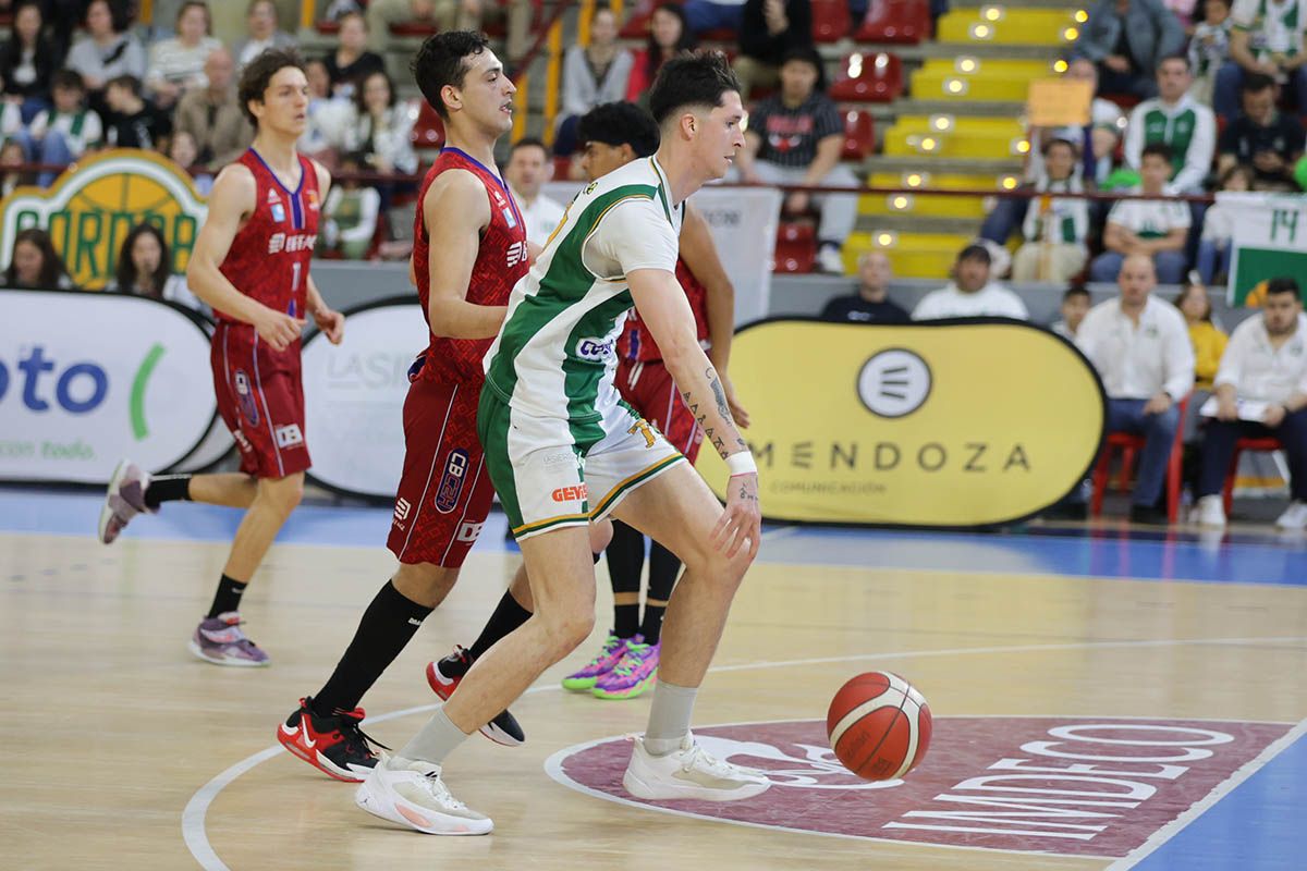 Coto Córdoba-Dos Hermanas: el partido de Liga EBA en imágenes