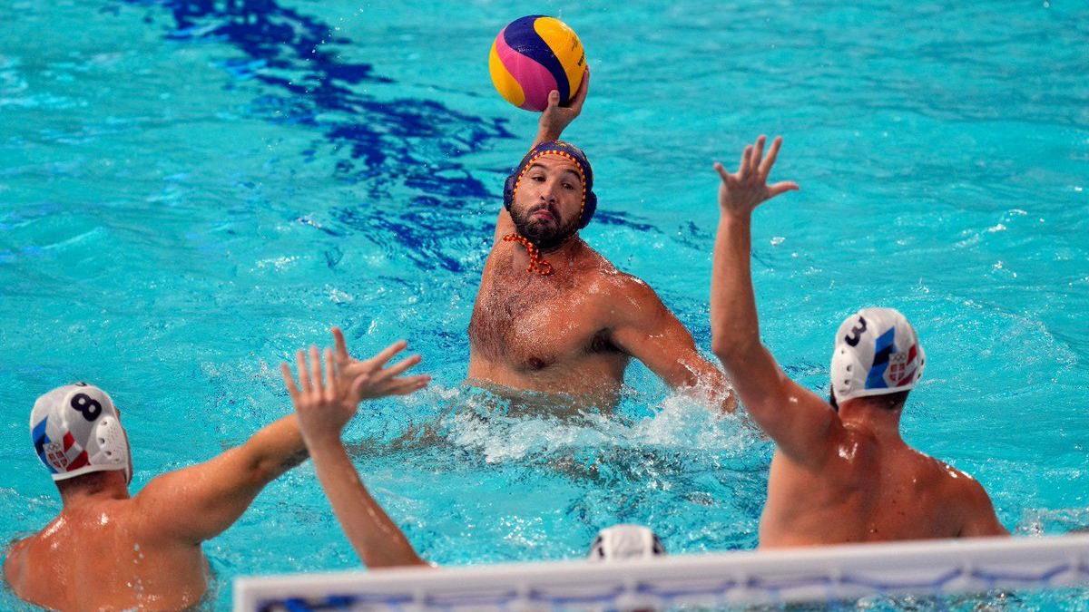 Espanya debuta en waterpolo amb un triomf contra Sèrbia