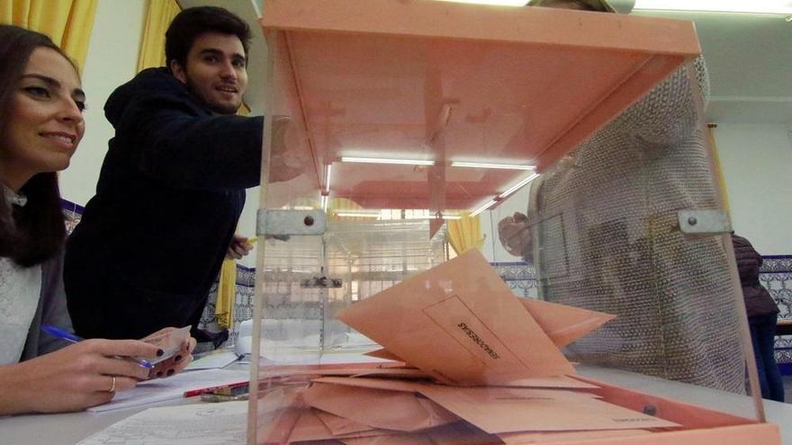 Elecciones generales en Córdoba: 57% de participación a las 18.00 horas