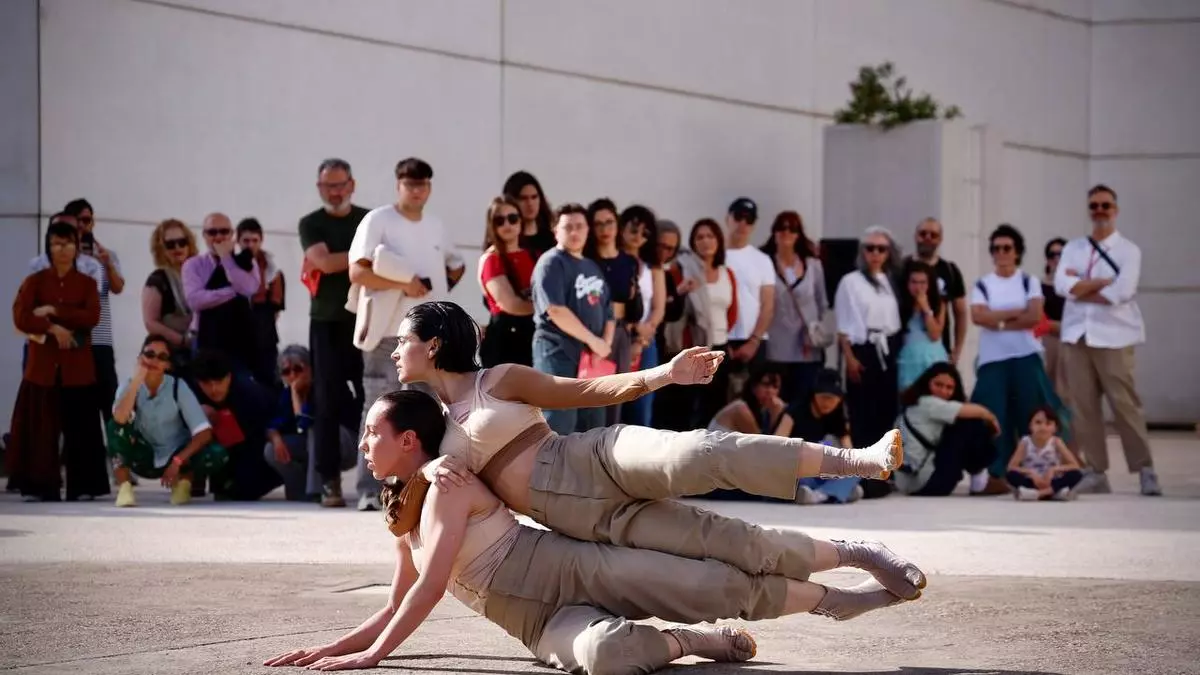 La danza contemporánea reivindica su espacio regalando arte al público de Córdoba