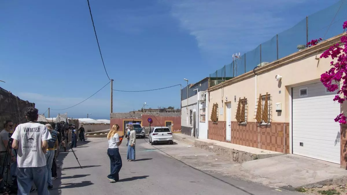 Tiroteo en Almería: detenido por matar a sus padres y herir a cuatro personas, entre ellas su propio bebé