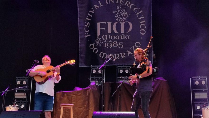 Los escoceses Ross Ainslie&Tim Edey en la primera actuación de anoche.