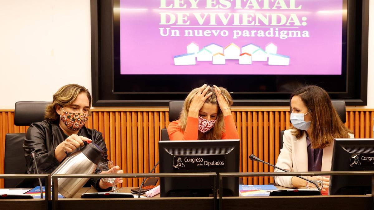 Ione Belarra, Yolanda Díaz y Ada Colau.