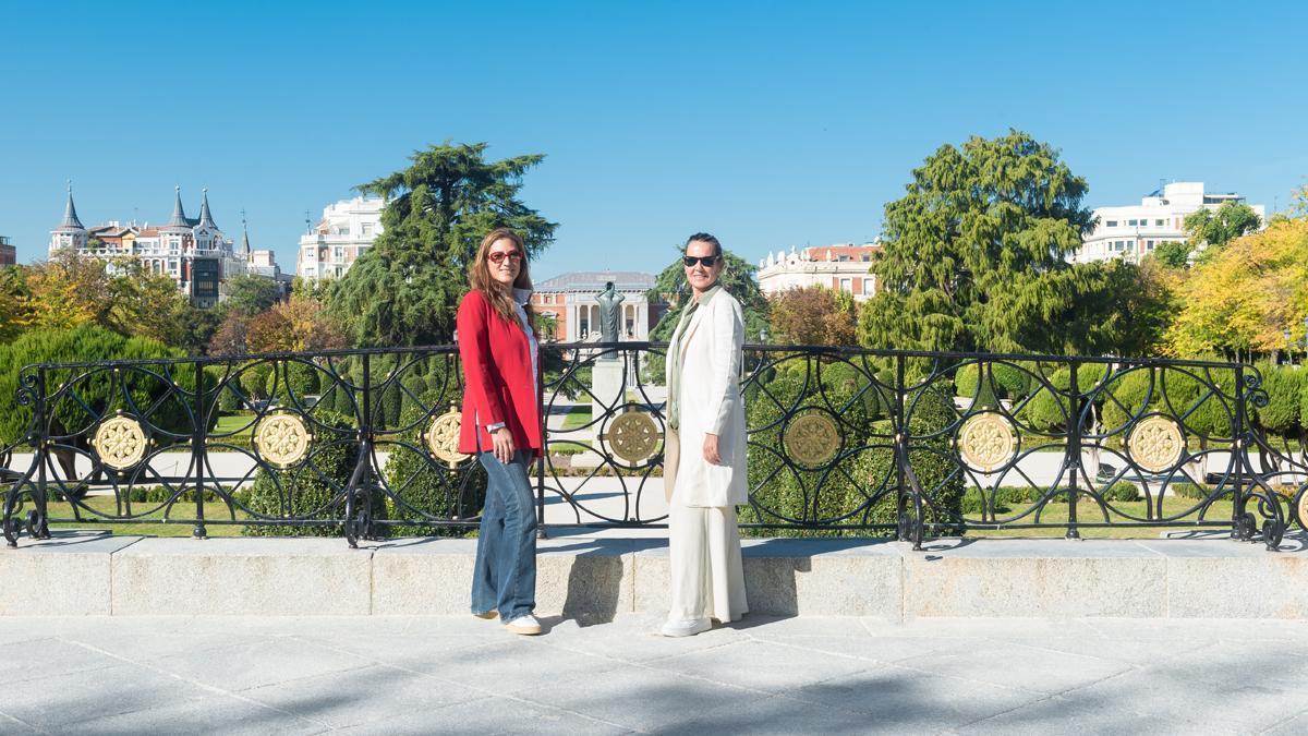 Cecilia Varela y Gloria Silva, en el parque de El Retiro de Madrid.