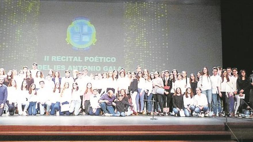 REcital poético de los alumnos del ies antonio gala en el teatro coliseo