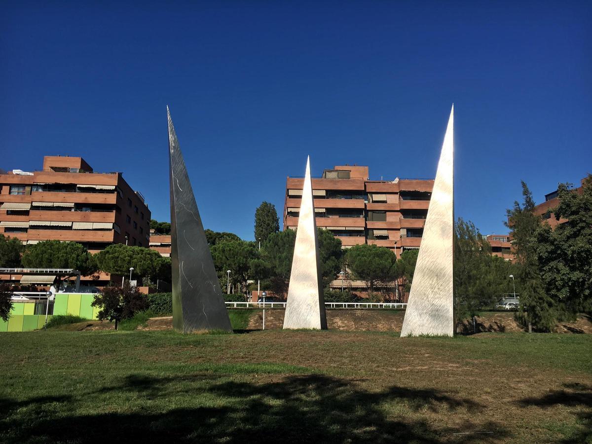 Escultura Espai per a la pau