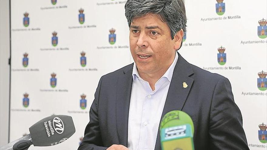 El alcalde defiende la transparencia de los contratos