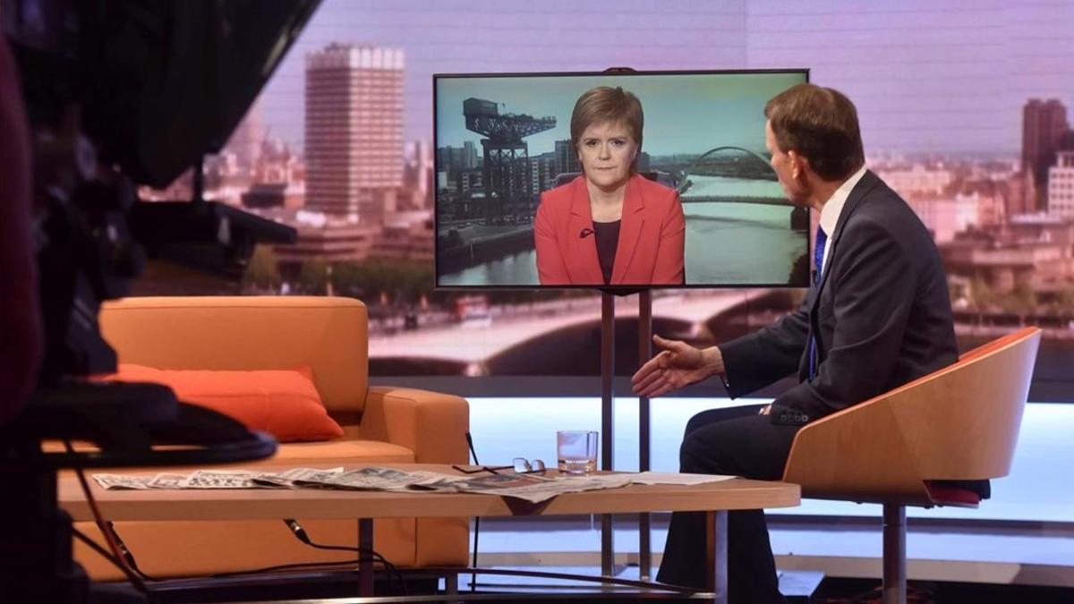 Nicola Sturgeon, en conexión televisiva con el 'show' de Andrew Marr en la BBC, este domingo.