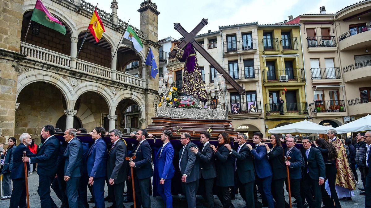 Salida Extraordinaria de Nuestro Padre Jesús Nazareno de Plasencia en su 95 aniversario