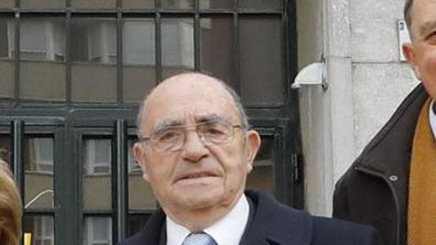 Fallece a los 89 años Ovidio García, exdirector del Real Instituto Jovellanos