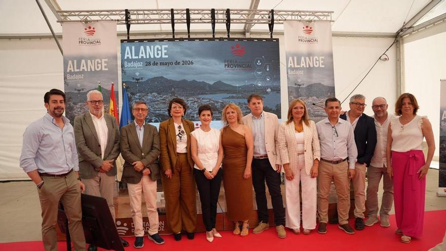 La Diputación de Badajoz inaugura en Alange la feria que busca acercar la innovación a los municipios extremeños
