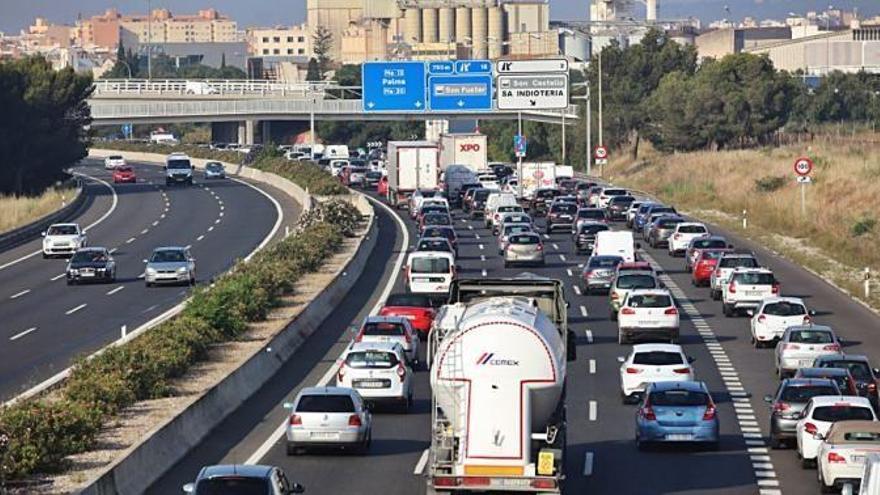 Ein tägliches Bild: Stau auf den Autobahnen auf Mallorca.