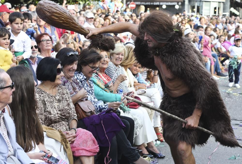 Desfile del Día de América en Asturias dentro de las fiestas de San Mateo de Oviedo