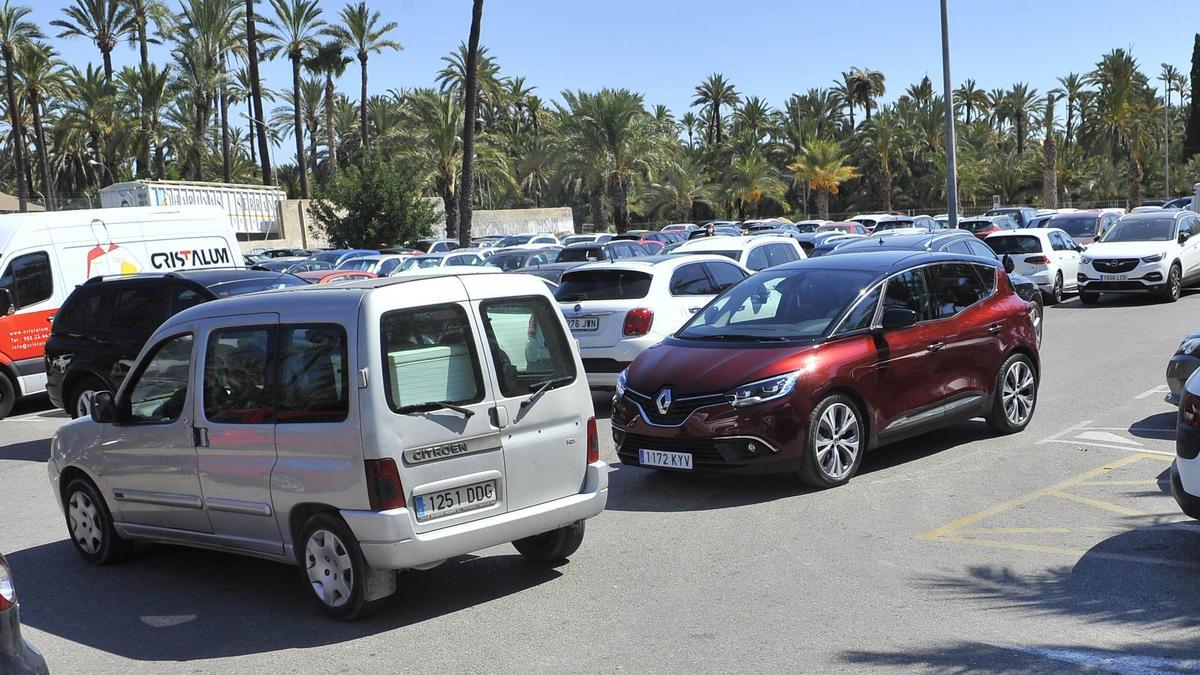 El equipo de gobierno quiere que el aparcamiento de Candalix pasa a ser una zona ORA.