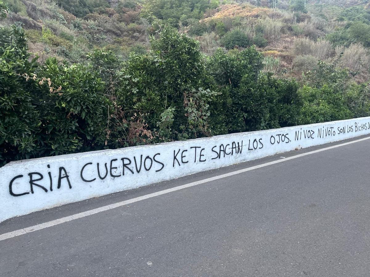 Una de las pintadas en los malecones.