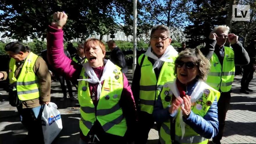 Cacerolada en València contra la sentencia de las hipotecas