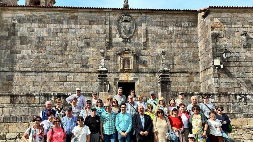 Más de medio centenar de pensionistas vascos disfrutan de Cambados