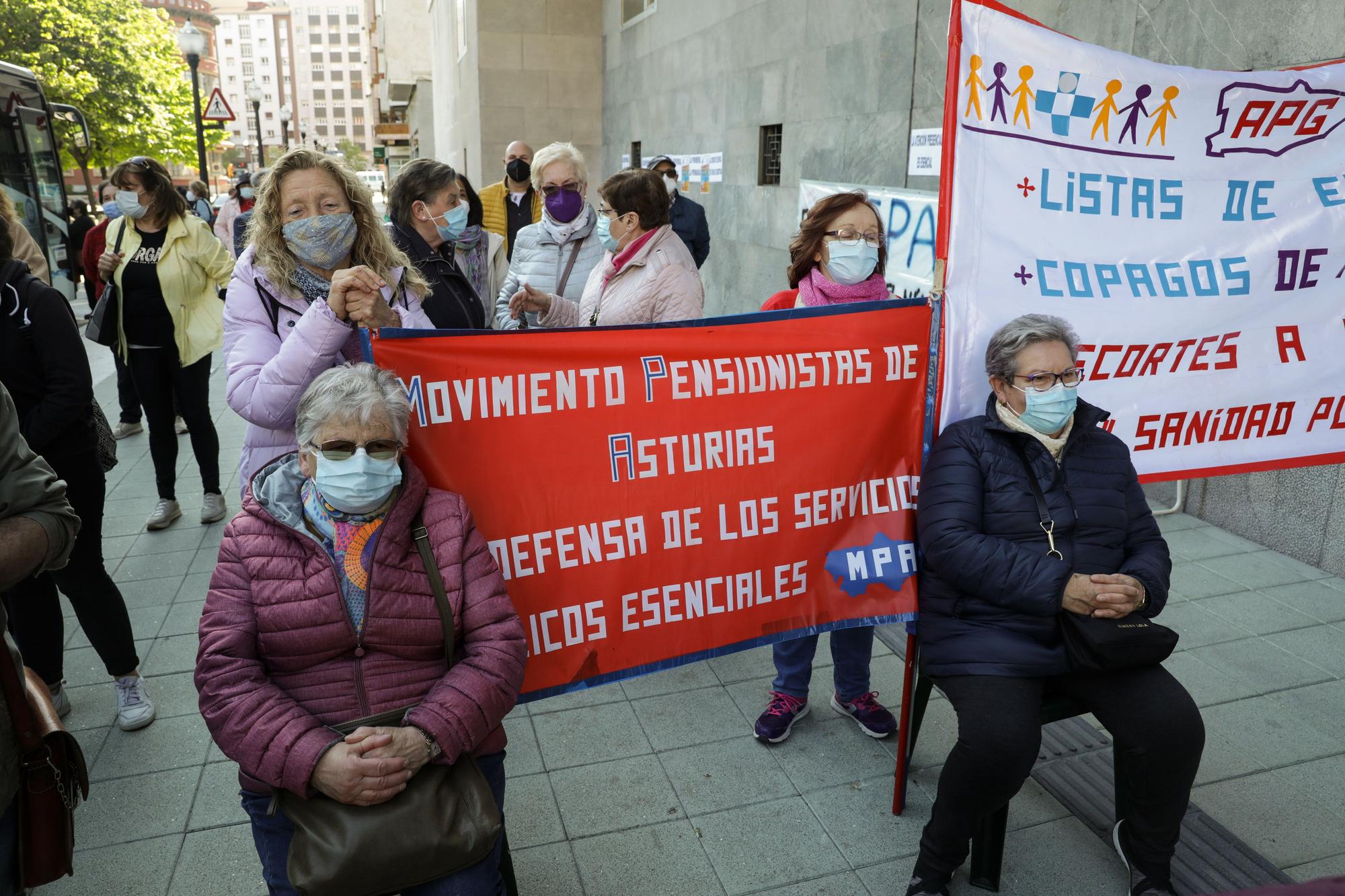 Concentración vecinal por la reapertura vespertina de los centros de salud