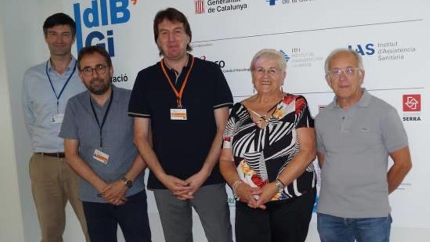 D&#039;esquerra a dreta, el director de l&#039;Idibgi, Jordi Barretina; els investigadors Joan Brunet i Javier Menéndez; la presidenta de l&#039;Oncolliga, Lluïsa Ferrer, i el director de l&#039;Oncotrail, Lluís Comet.