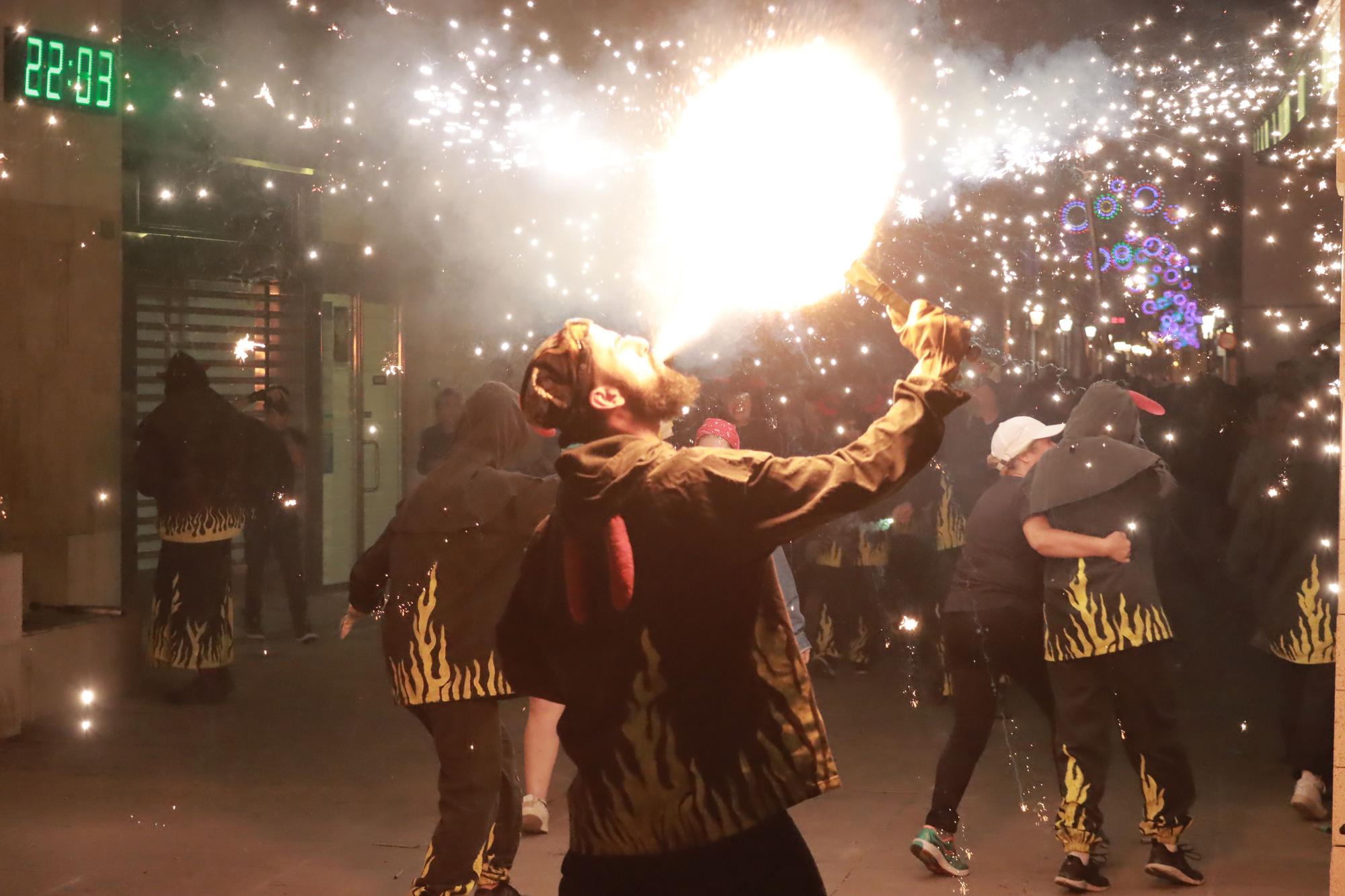 Las fotos del 'retorn' de la patrona y del 'correfoc' en el último día de fiestas de Vila-real