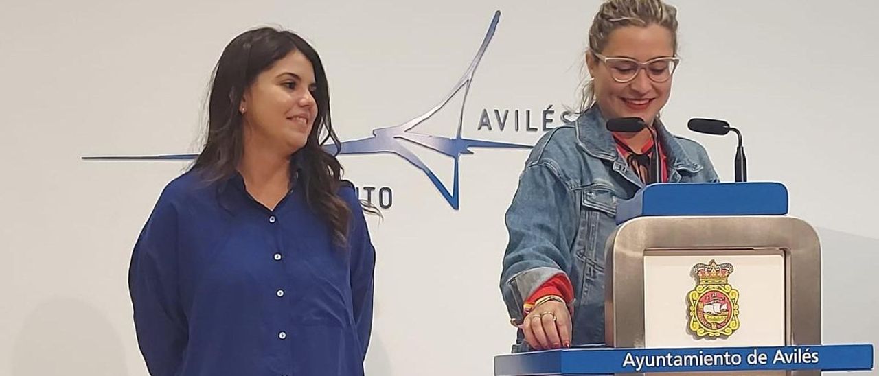 Raquel Ruiz y Sara Retuerto, durante la presentación de la nueva normativa.