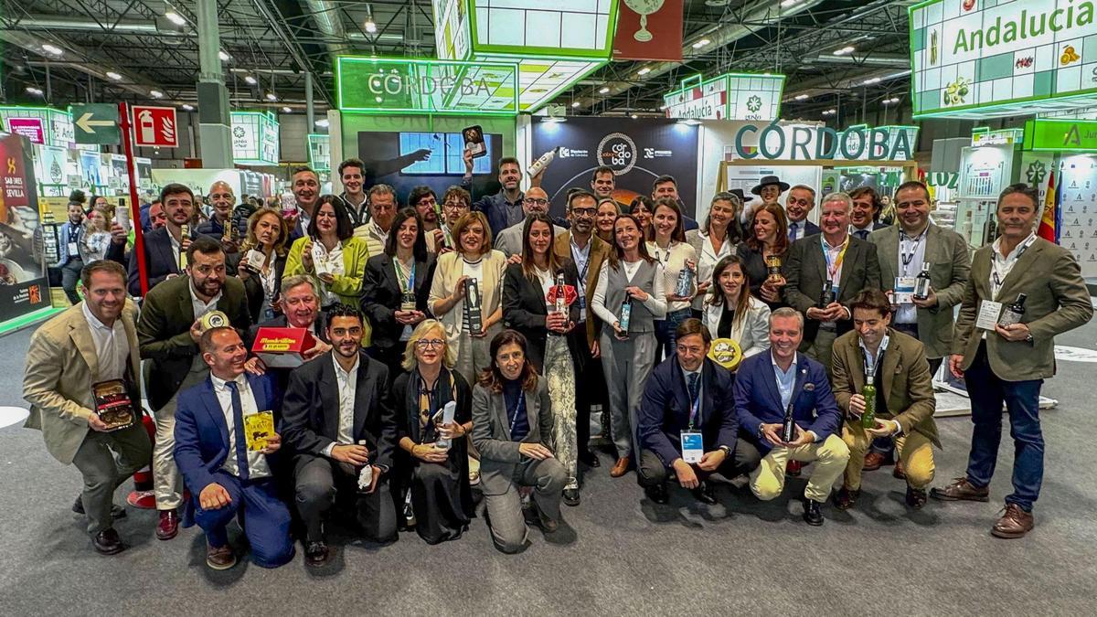 La representación cordobesa posa en el espacio dedicado a la provincia y su marca Sabor a Córdoba.