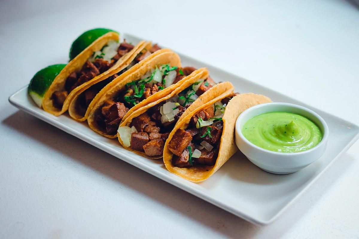 Taco de lengua de res en Tepic