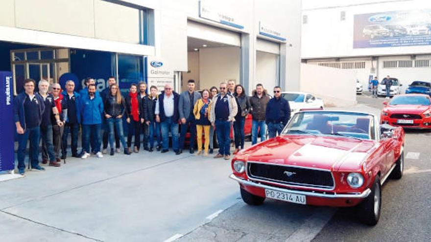 Participantes en la cabalgada. GALMOTOR