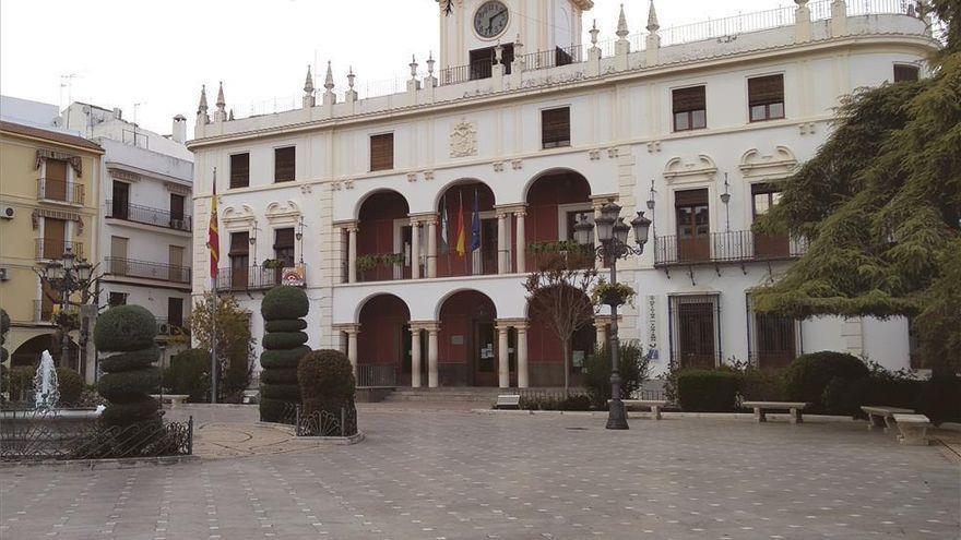Fachada del Ayuntamiento de Priego, donde se realizarán las jornadas.