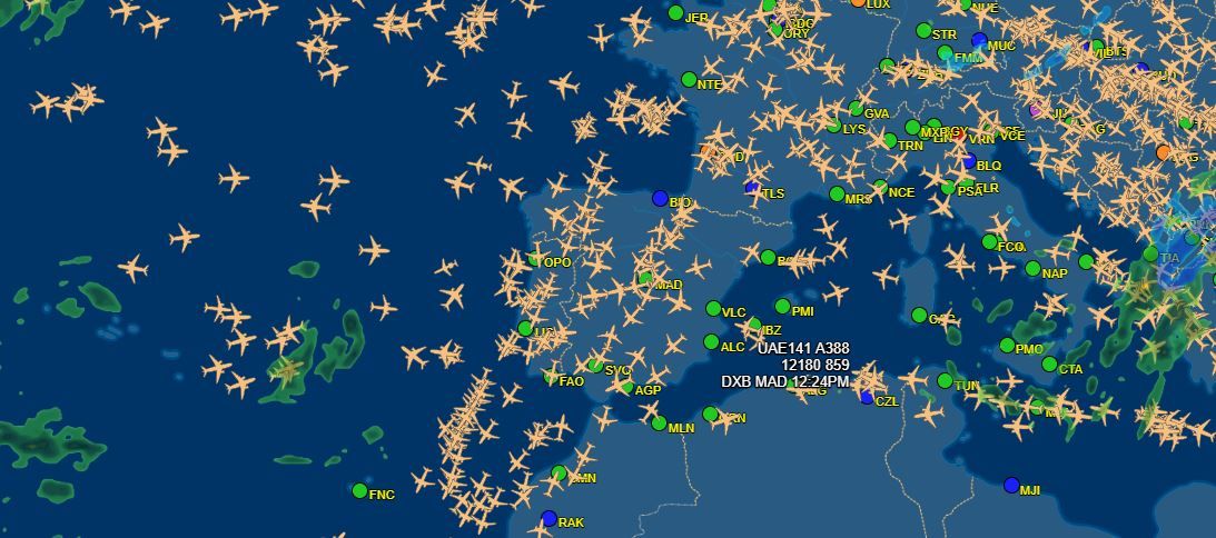 Así puedes ver vuelos en tiempo real en flightaware.