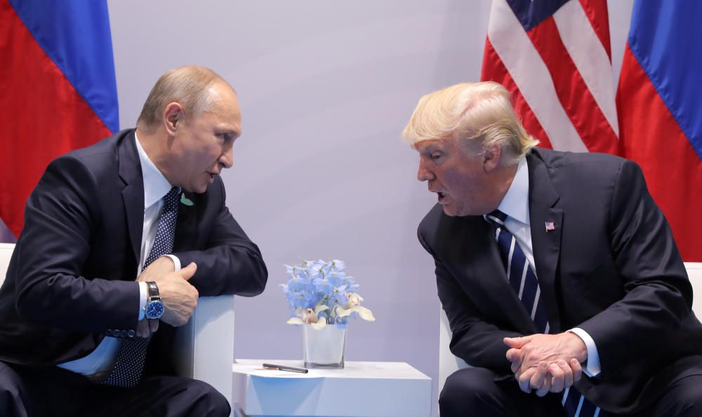 La secuencia del apretón de manos entre Trump y Putin