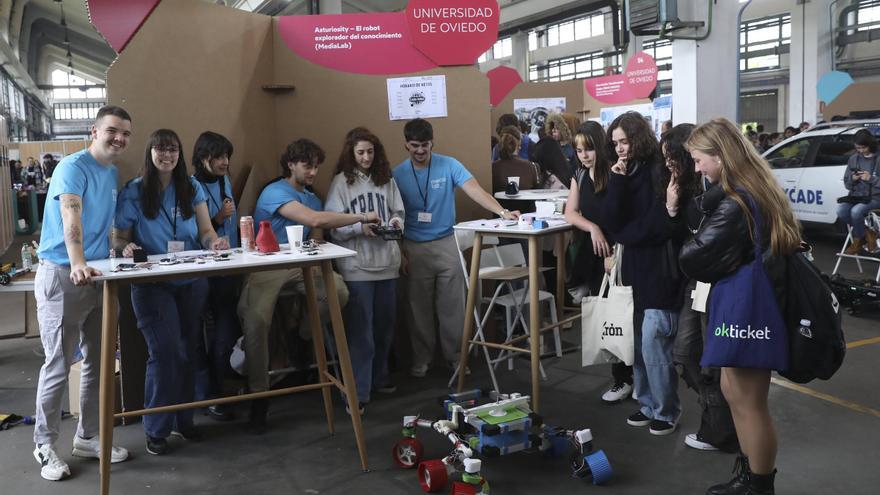 La Feria de la Ciencia y la Innovación de Asturias abre sus puertas con 350 expositores y 1.700 alumnos como público