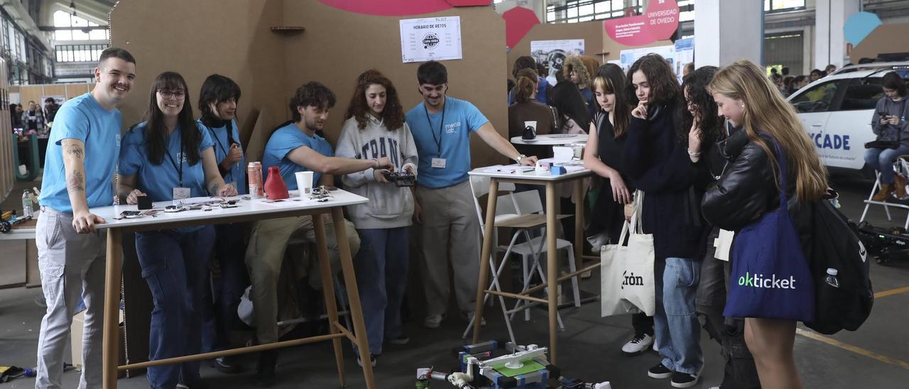 La Feria de la Ciencia y la Innovación de Asturias abre sus puertas con 350 expositores y 1.700 alumnos como público