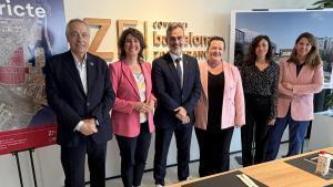 Fotografia grupal amb la presència de tots els representants de les Cambra alemanya, britànica, italiana i francesa, a més dels responsables del CZFB