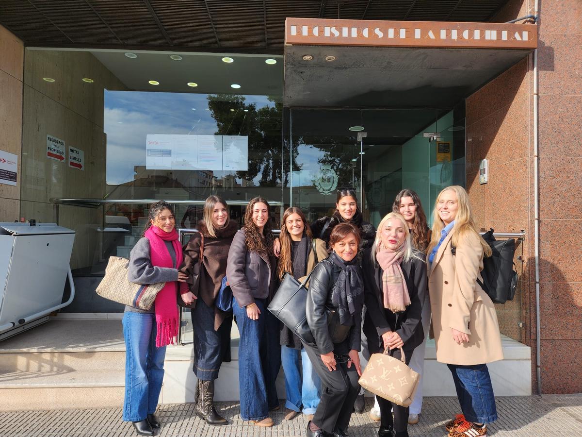 El seminario ha sido impartido por Griselda Díaz Romero, registradora de la Propiedad del Registro número 1 de Elche