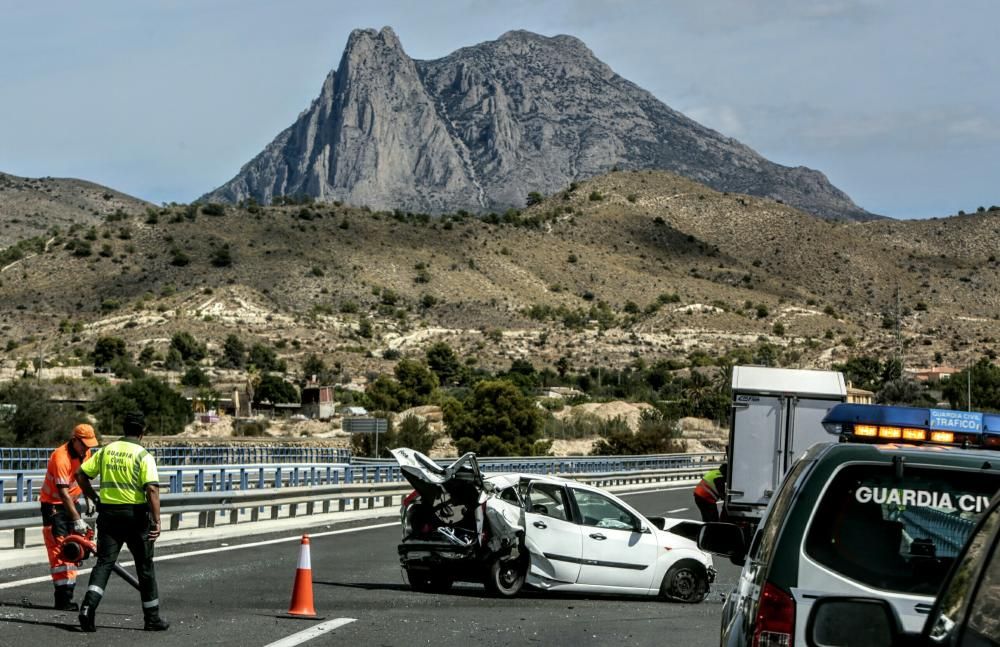 Un herido leve en un accidente en la AP-7 entre El Campello y La Vila