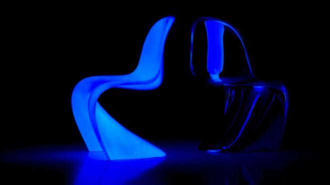 La silla 'Panton' se renueva en 2018 con el modelo 'Glow'