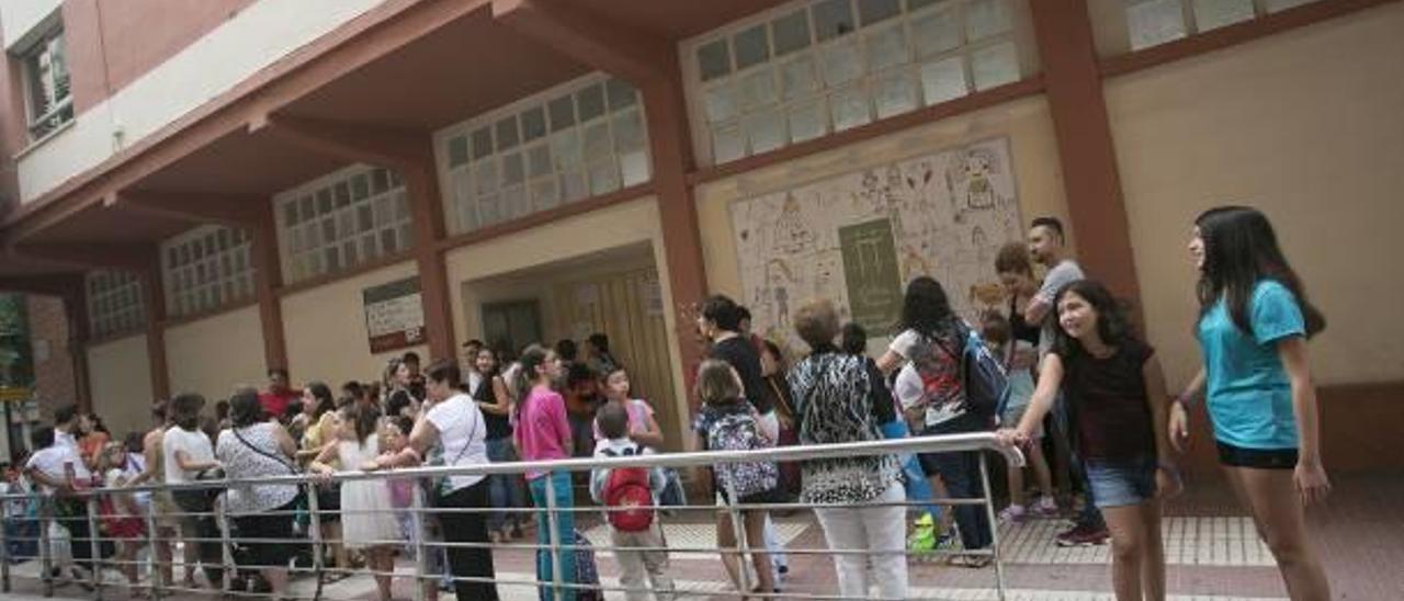 Castelló propone cinco zonas de escolarización el próximo curso