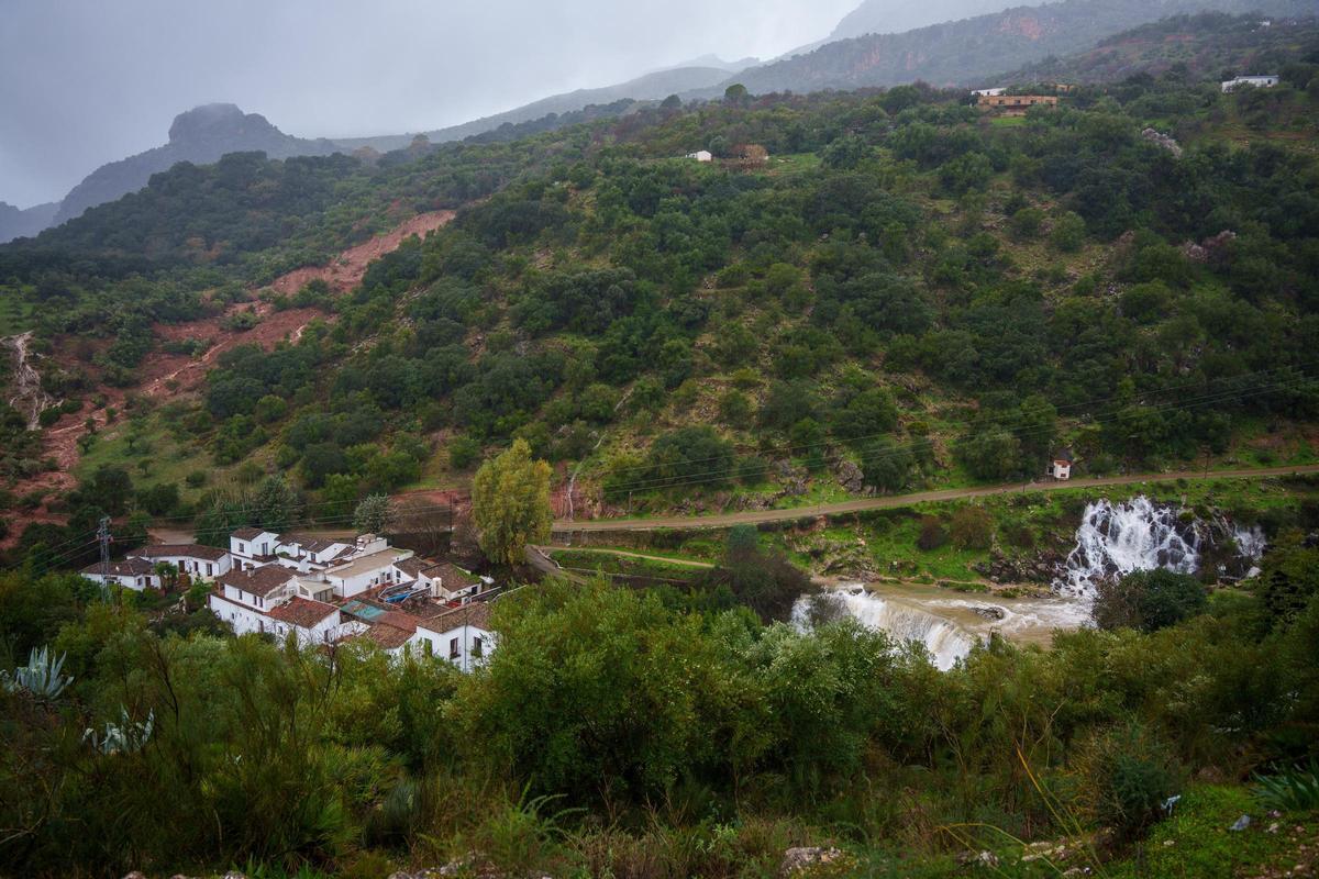Imágenes de la zona desalojada de la Estación de Benaoján (Málaga) en una imagen de archivo.